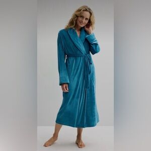 Croft & Barrow teal bathrobe.